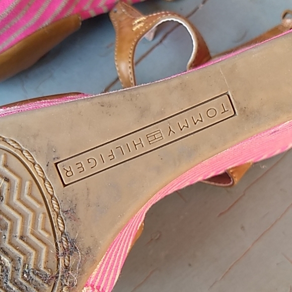 TH strappy pink wedge heels - Picture 5 of 8